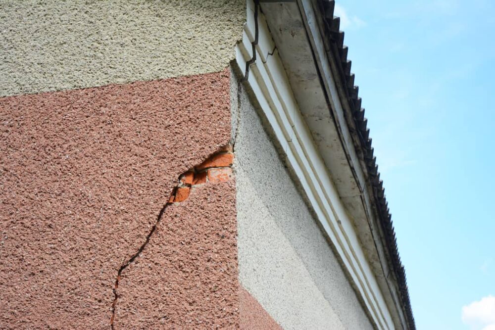 Repair major stucco damage so that moisture and pests do not make their way into your home. 