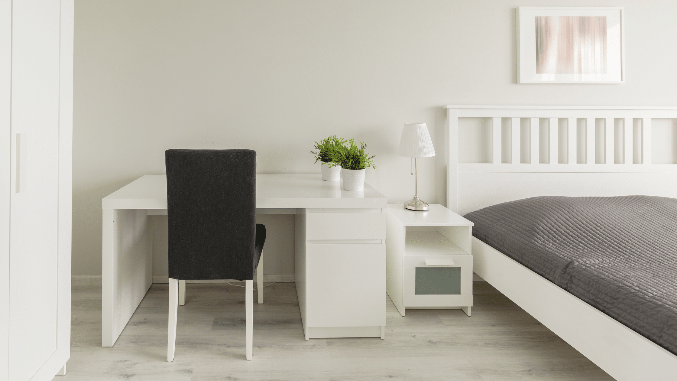 office guest room